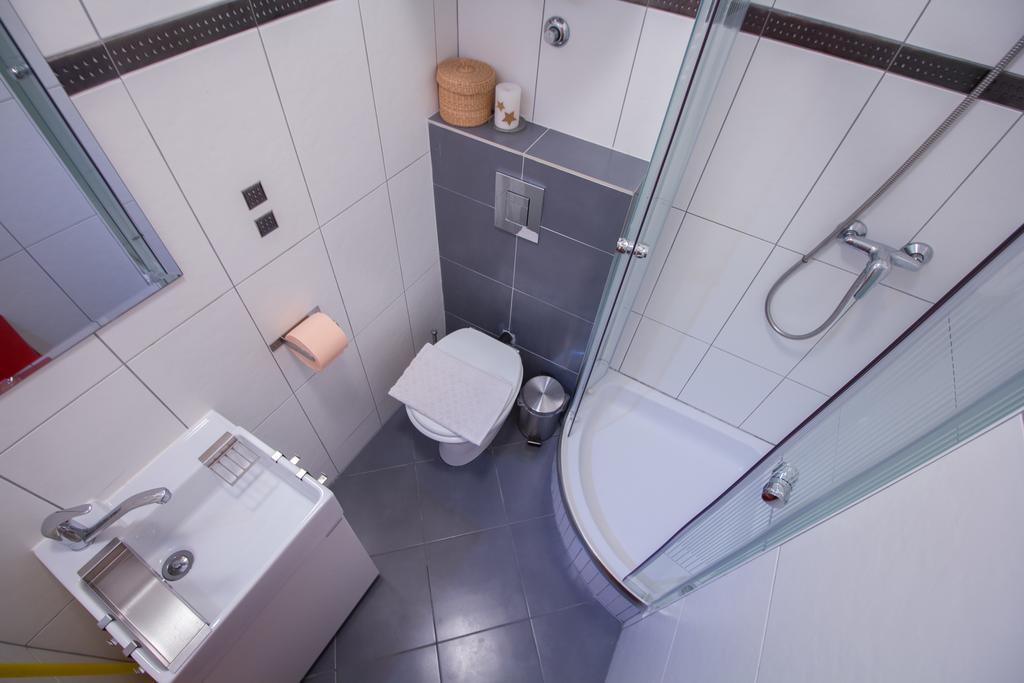 Apartments Petrinic Crnogaj บัชกา ภายนอก รูปภาพ